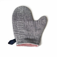 Load image into Gallery viewer, Bombazine mitt